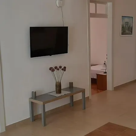 Ruzica * Zaostrog